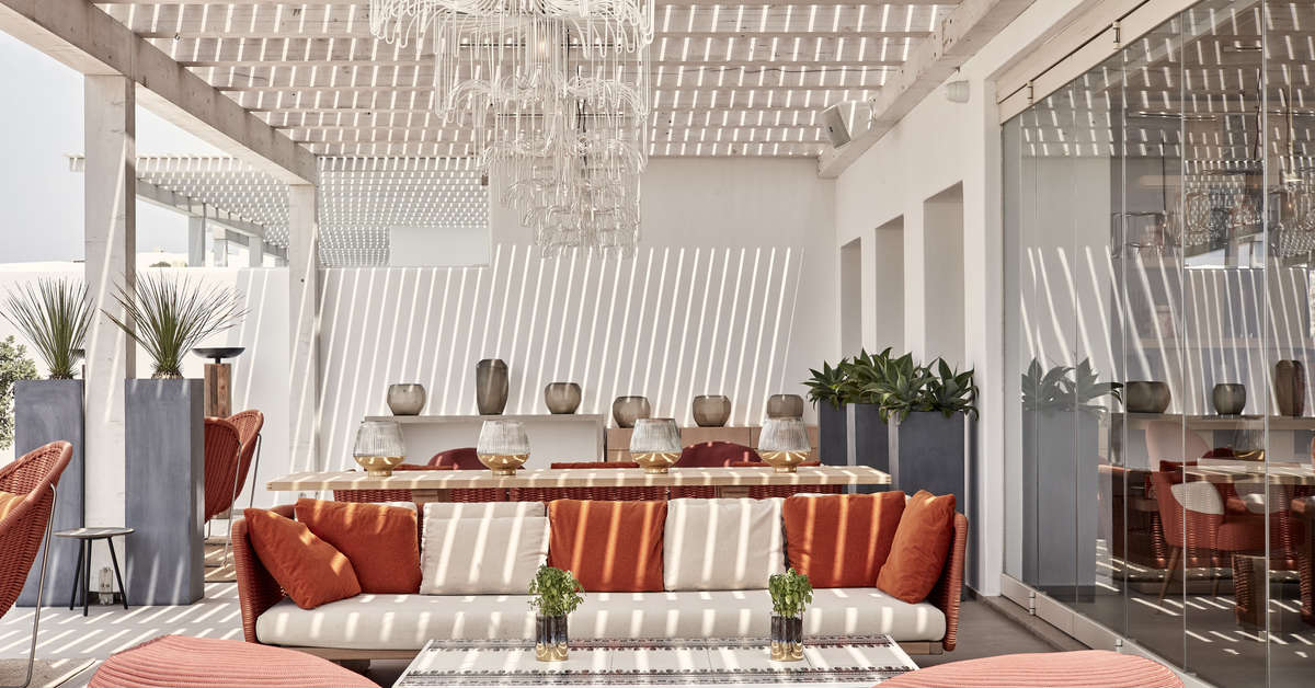 Ein Foto von den Einrichtungen im Myconian Naia Luxury Suites