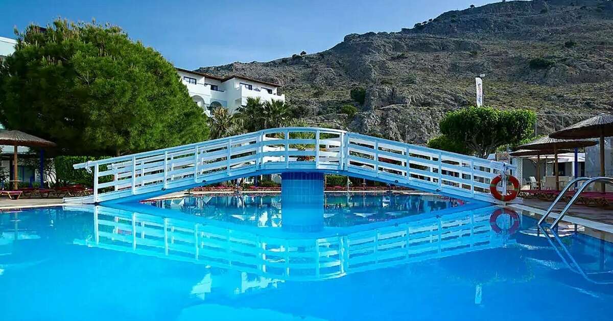 Een foto van het zwembad bij Sentido Sunrise Beach