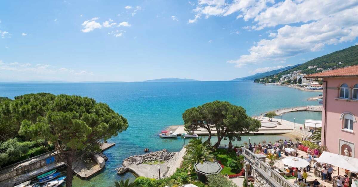 Een foto van de buitenkant van Amadria Park Hotel Milenij