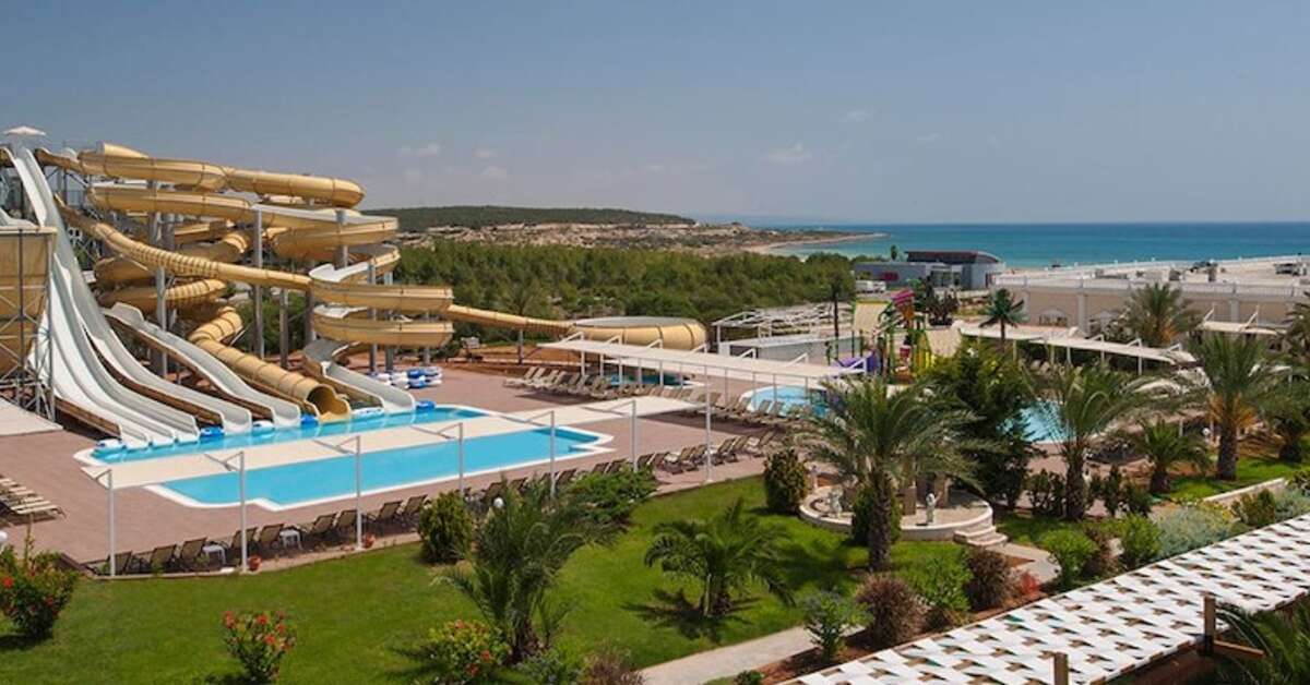 Een foto van de buitenkant van Kaya Artemis Resort & Casino