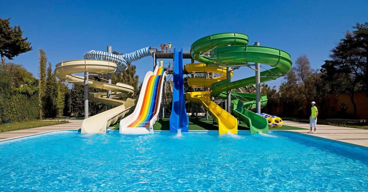 Een foto van het zwembad bij Amadil Ocean Club