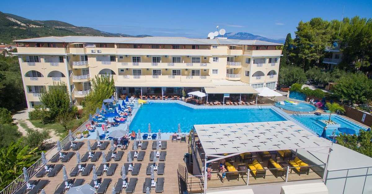 Ein Foto Koukounaria Hotel & Suites