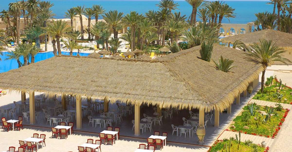 Een foto van de buitenkant van Zita Beach Resort