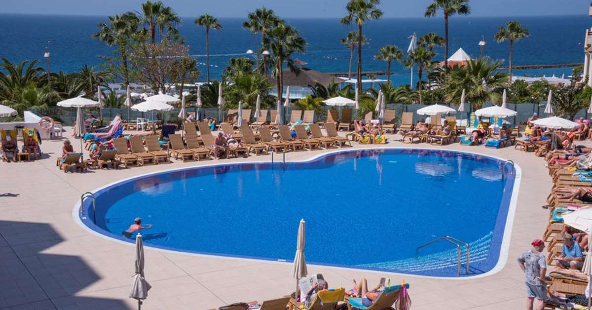 Een foto van het zwembad bij Hovima Costa Adeje