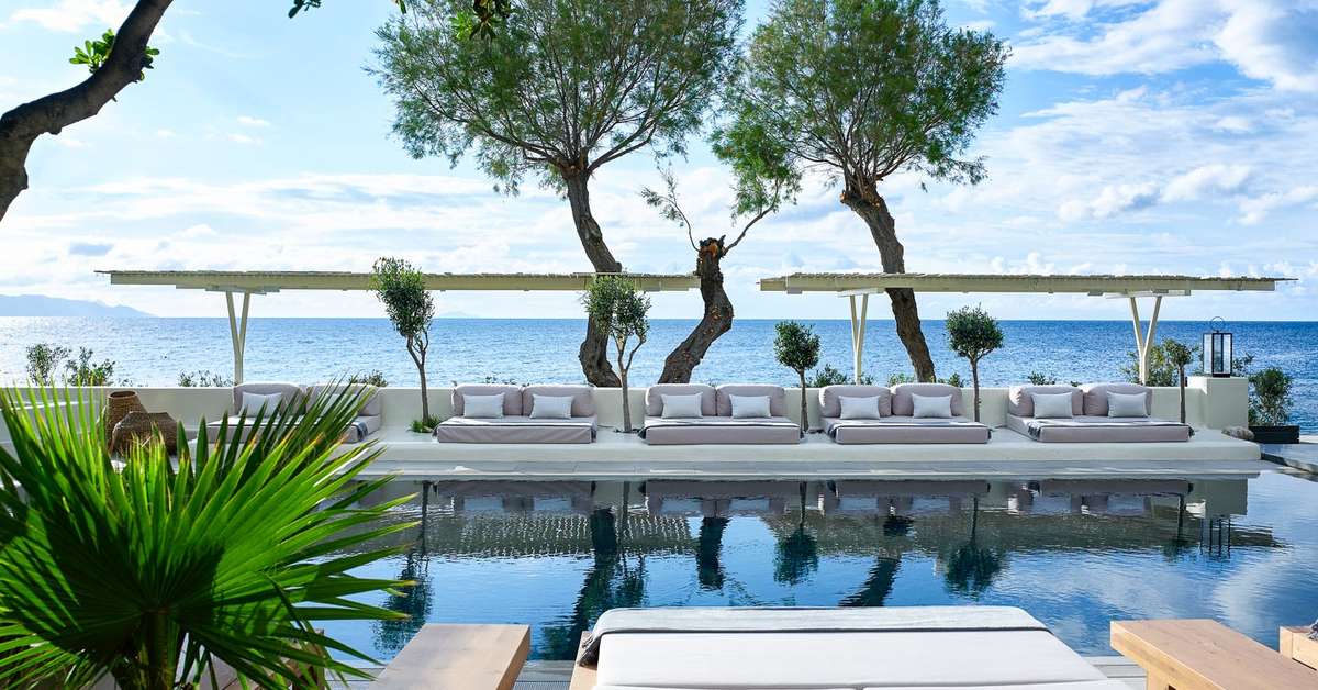 Een foto van het zwembad bij Bellonias Villas