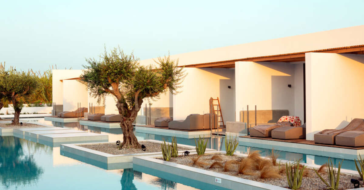 Een foto van het zwembad bij Pearl Beach Hotel