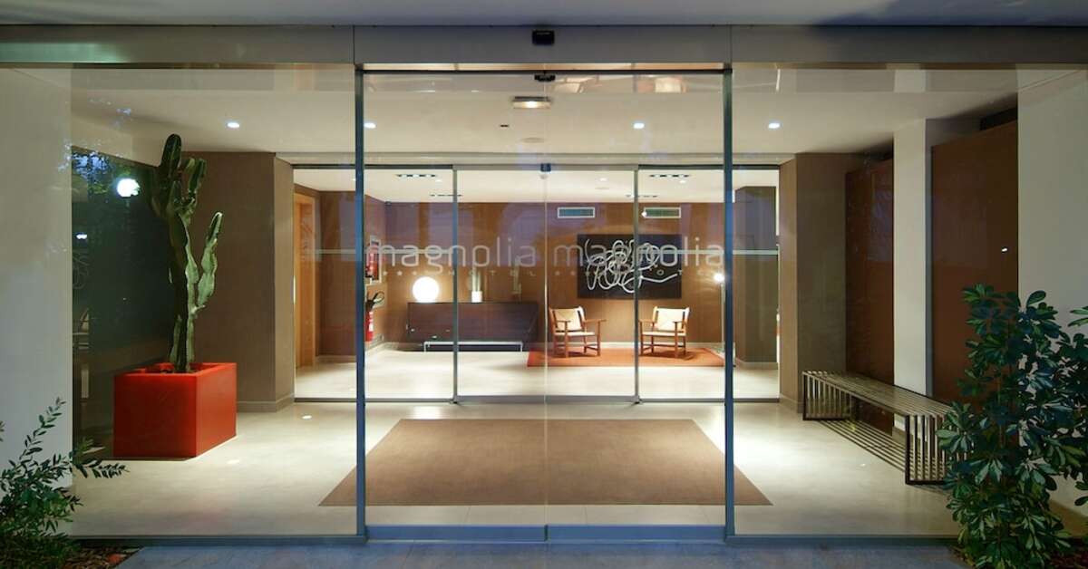 Ein Foto von der Außenansicht des Hotel Magnolia