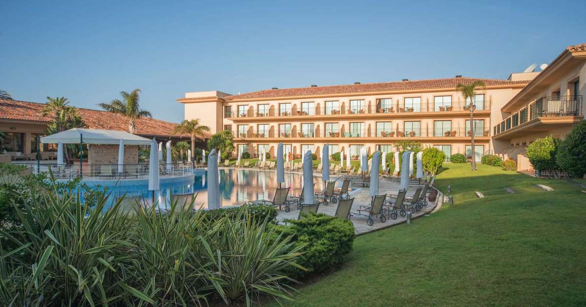 Een foto van het zwembad bij La Quinta Menorca by Portblue Boutique