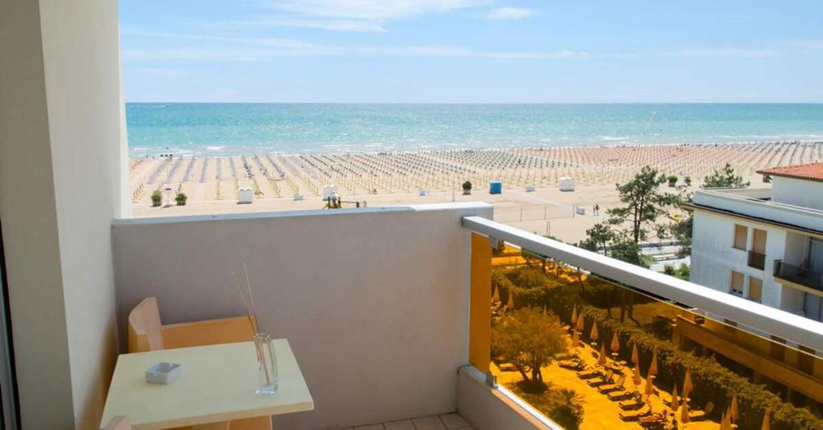 Een foto van de buitenkant van Bibione Palace