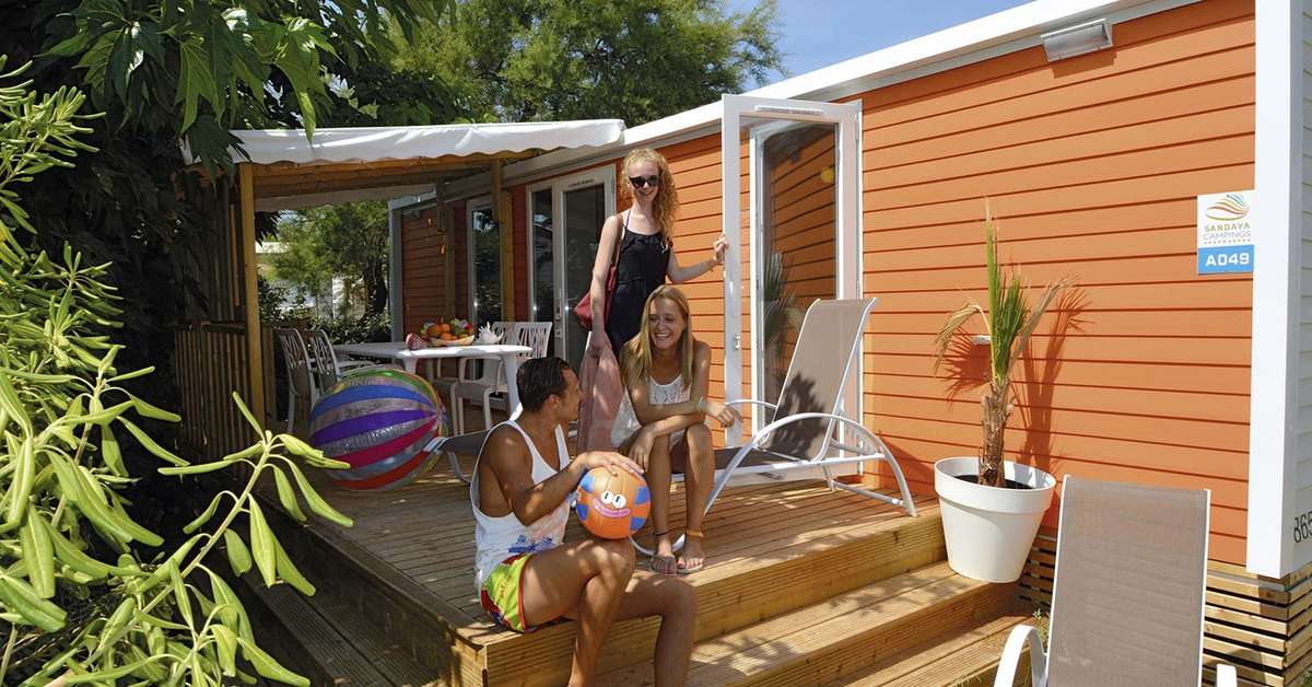 Een foto van de buitenkant van Camping Sandaya Les Tamaris