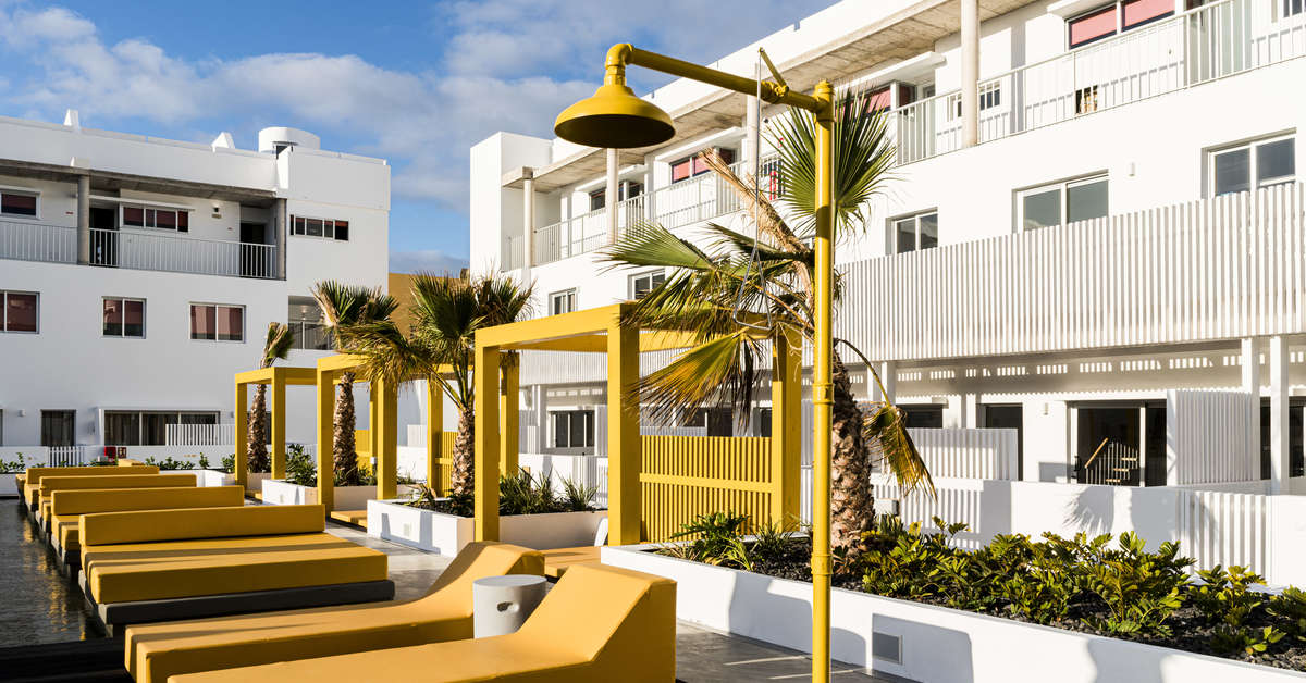 Een foto van het terras bij Buendia Corralejo Nohotel