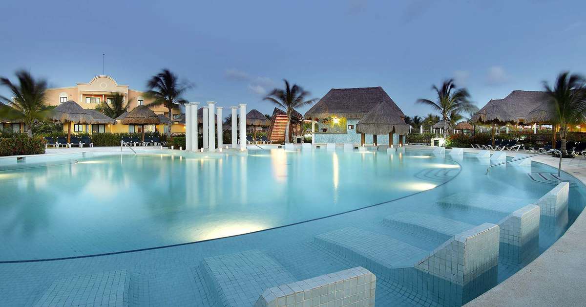 Een foto van het zwembad bij Grand Palladium White Sand Resort & Spa
