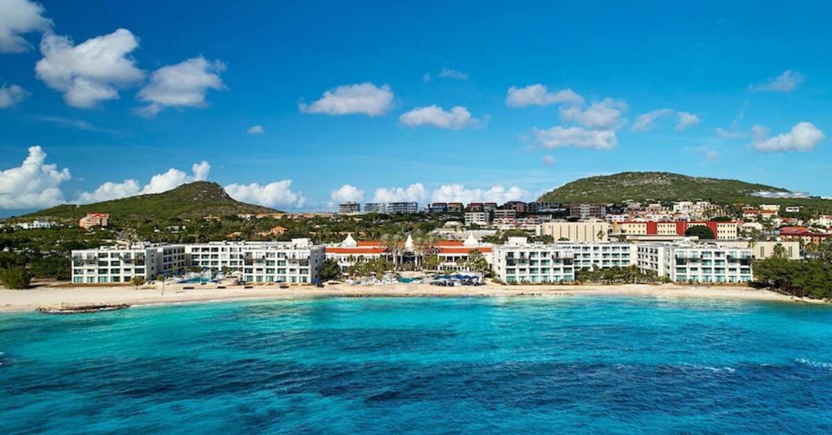Een foto van de buitenkant van Curacao Marriott Beach Resort