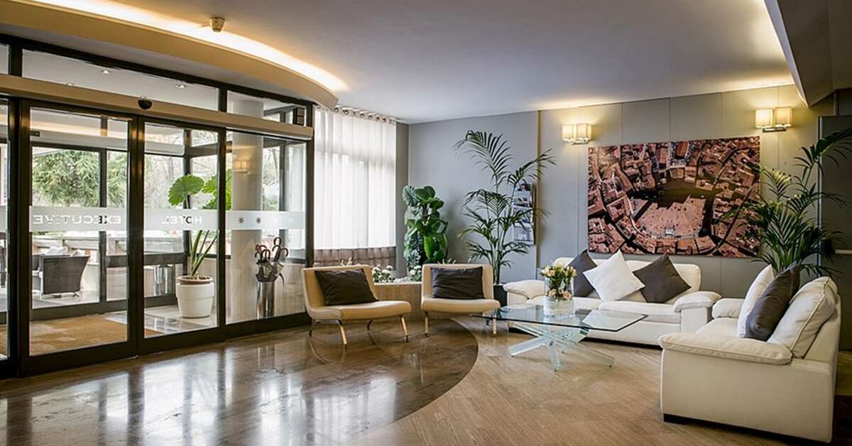 Een foto van het interieur van Hotel Executive
