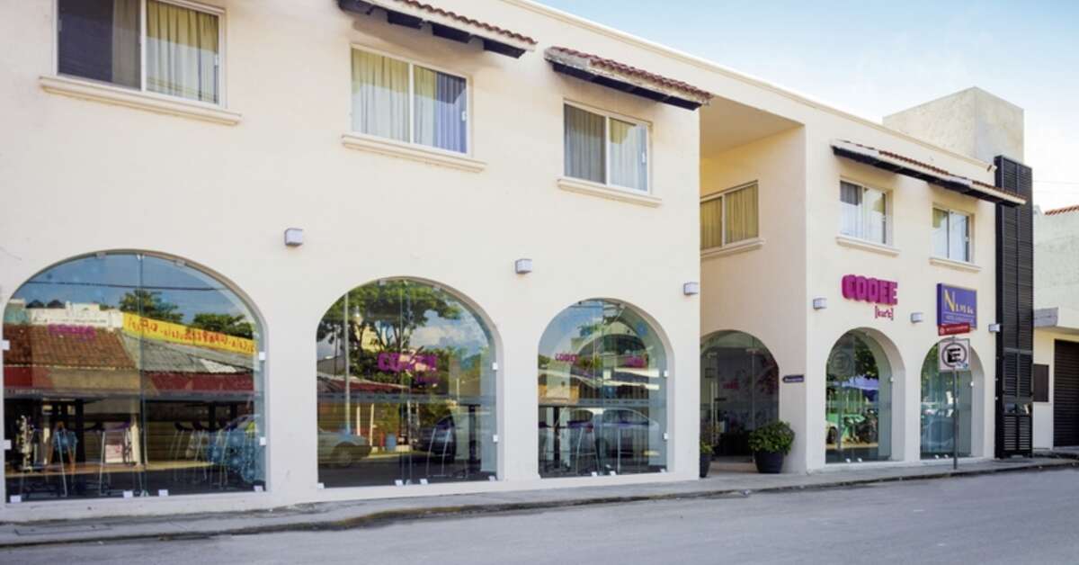 Een foto van de buitenkant van Nina Hotel & Beach Club