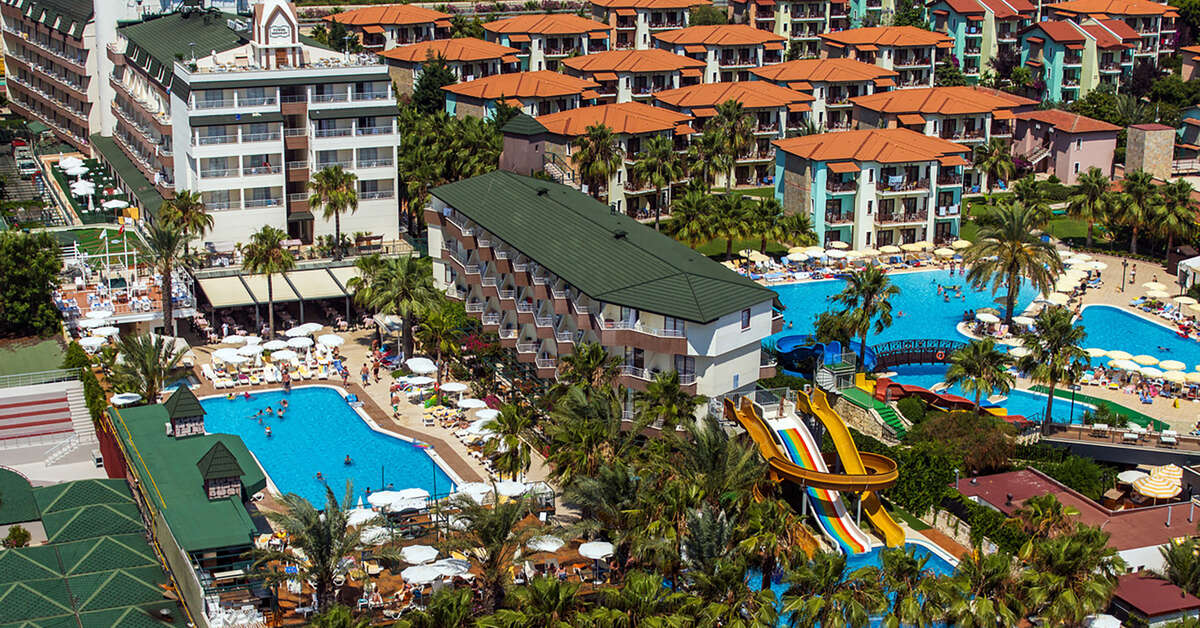 Een foto van de buitenkant van Galeri Resort Hotel
