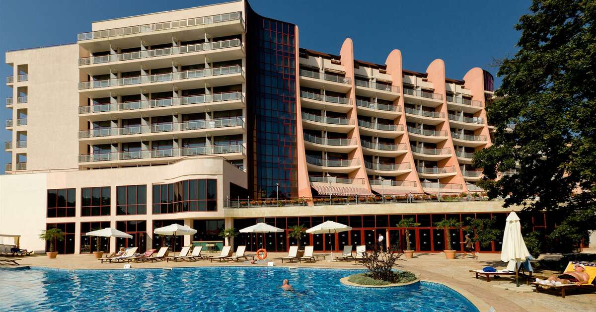 Een foto van het zwembad bij Apollo Spa Resort