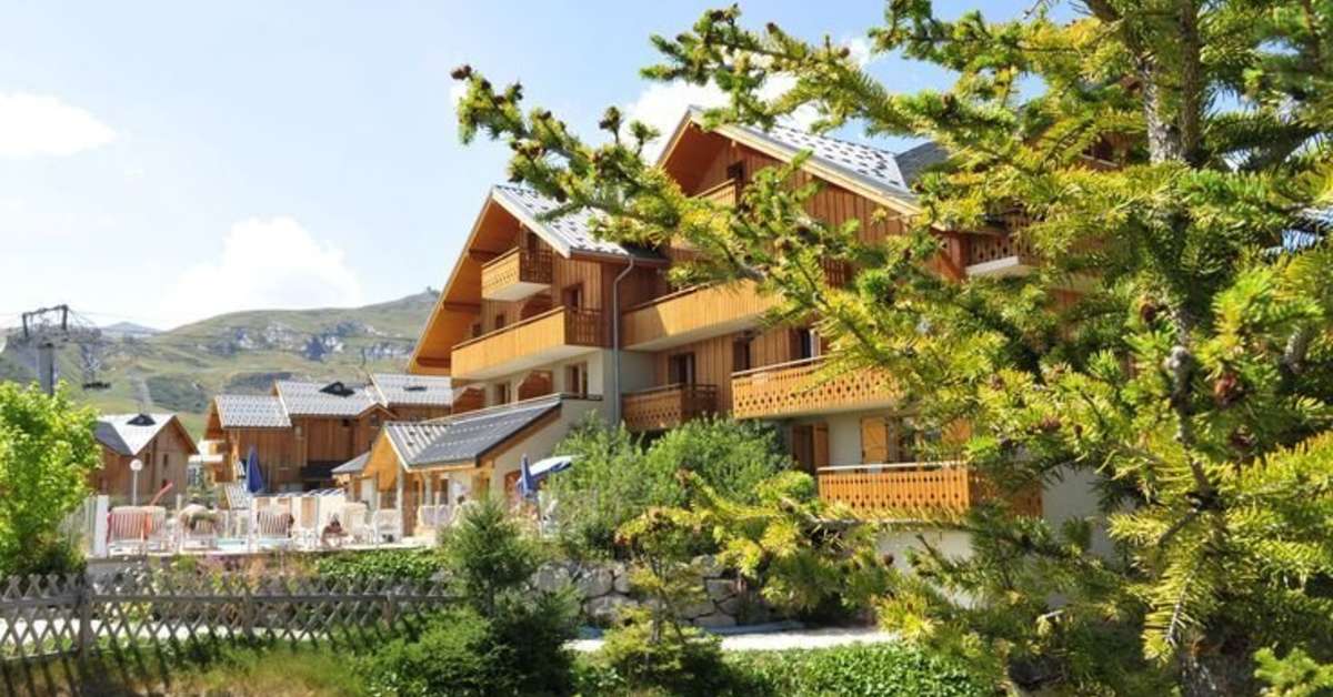 Een foto van de buitenkant van Les Chalets Goelia