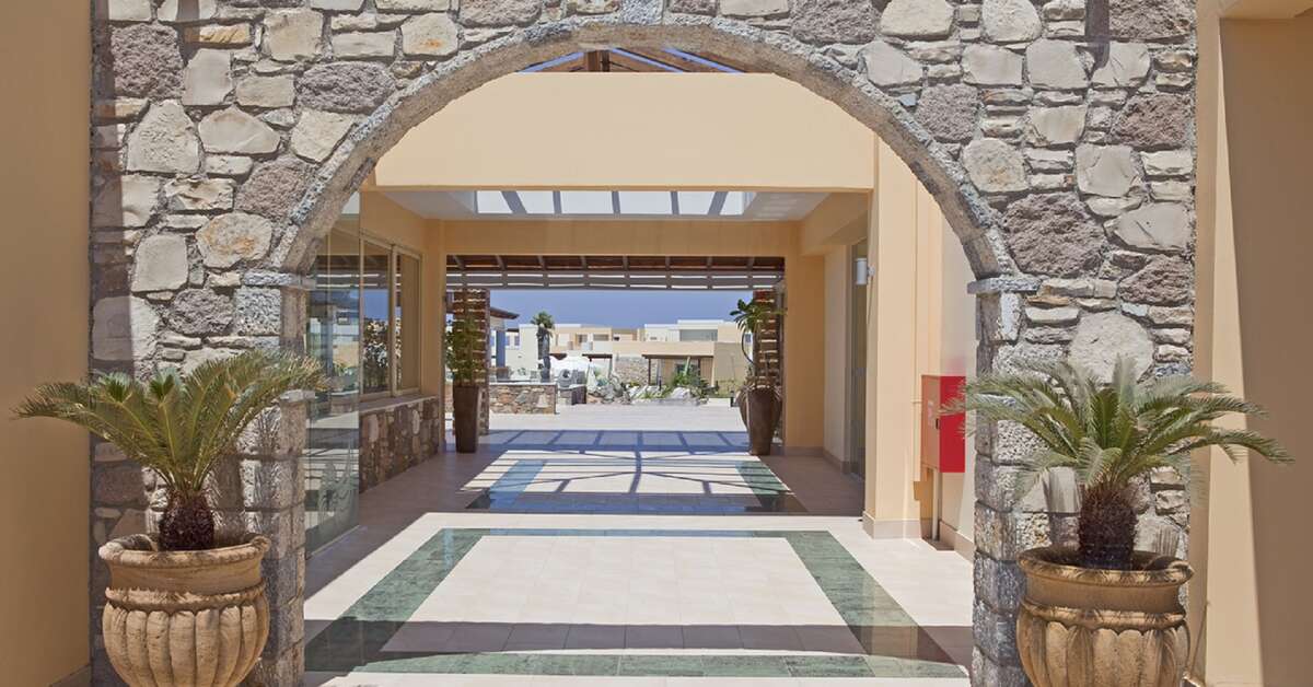 Ein Foto von der Außenansicht des Natura Village Hotel & Spa