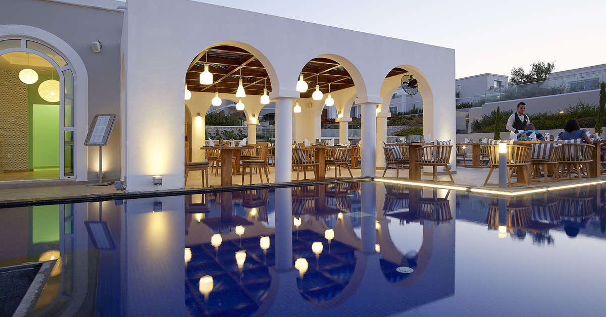 Een foto van het zwembad bij Anemos Luxury Grand Resort