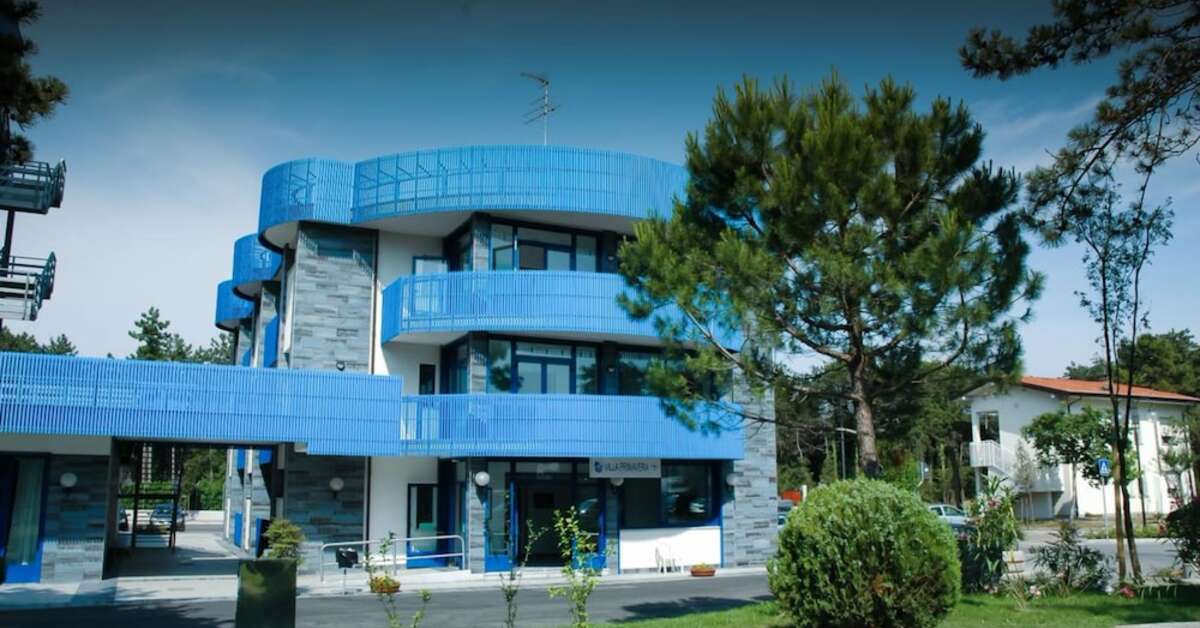 Een foto van de buitenkant van Bella Italia Efa Village Sport & Family