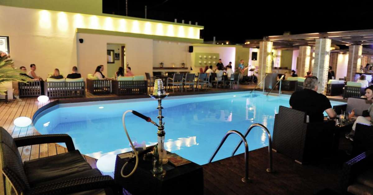 Een foto van het zwembad bij Heleni Beach Hotel
