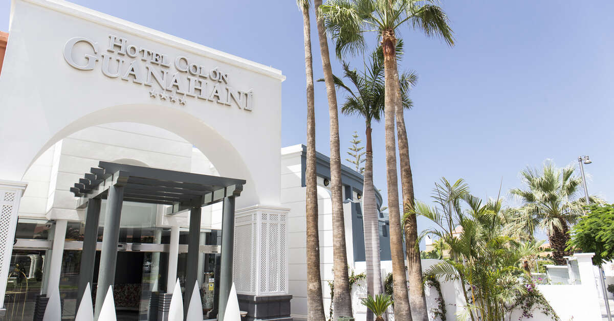 Ein Foto von der Außenansicht des Hotel Colon Guanahani