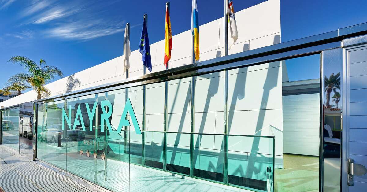 Een foto van de buitenkant van Hotel Nayra