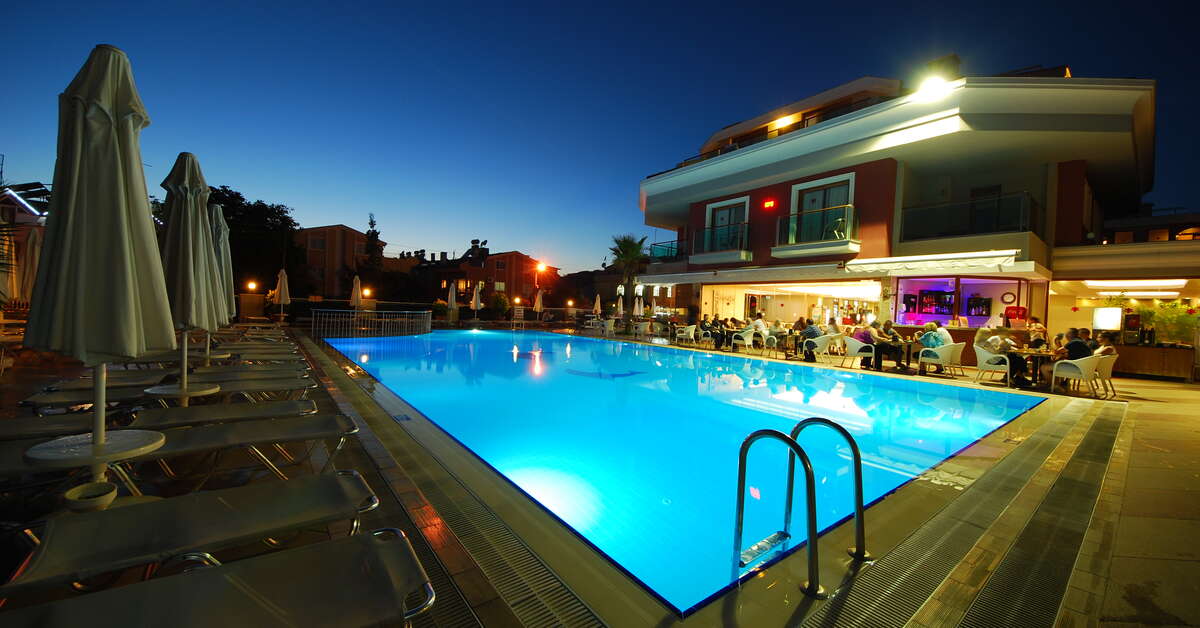 Een foto van het zwembad bij Pasabey Hotel