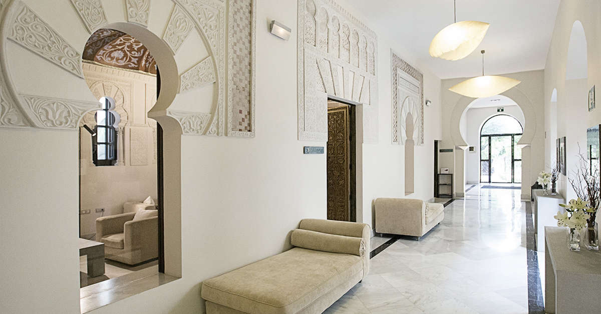 Een foto van het interieur van Hospes Palacio del Bailio
