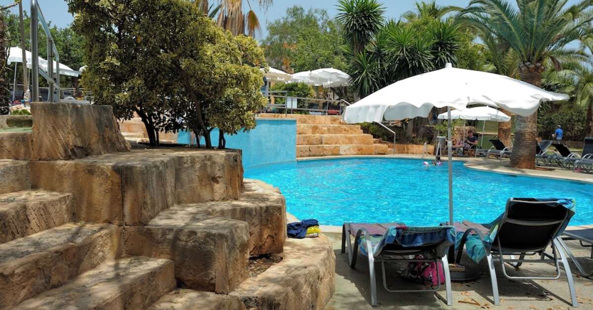 Ein Foto vom Pool im Aparthotel Club Simo