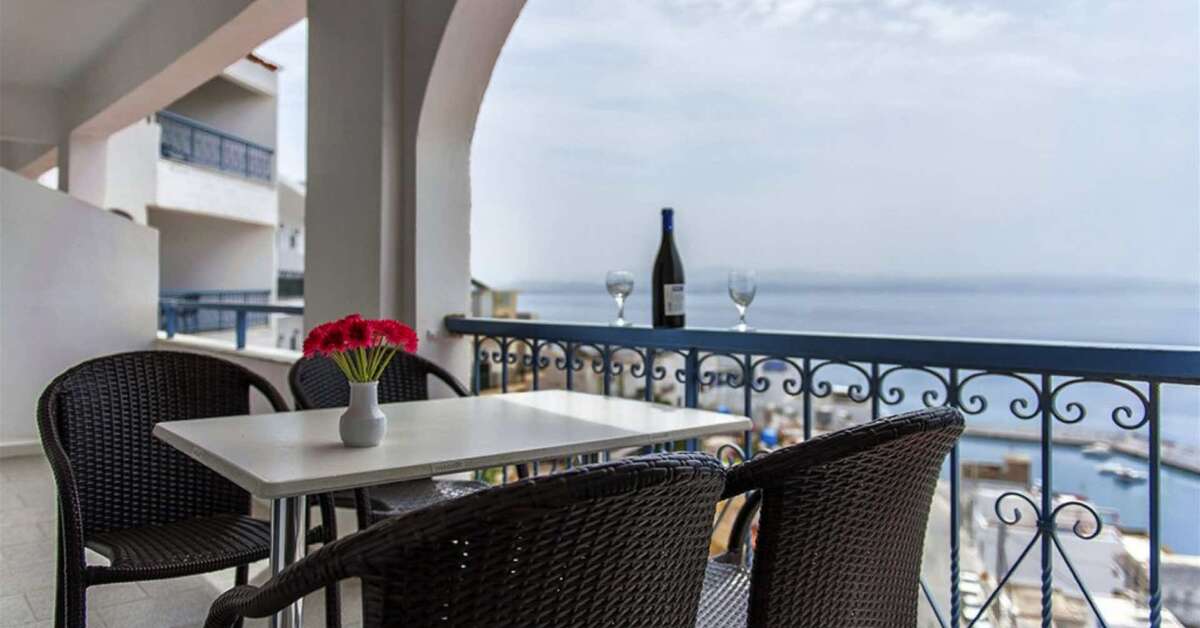 Een foto van het terras bij Appartementen Ariadne