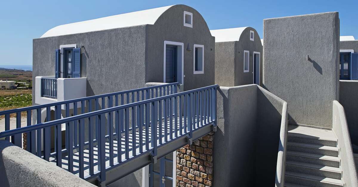 Een foto van de buitenkant van Acroterra Rosa Luxury Suites & Spa