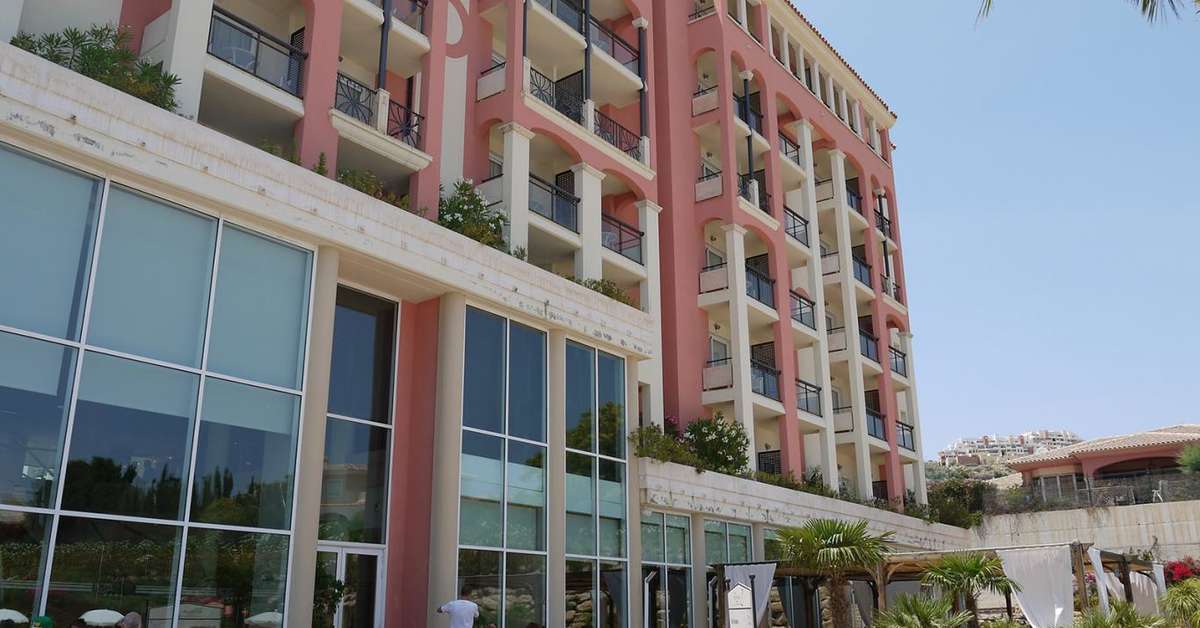 Een foto van het terras bij Hotel Bonalba Alicante