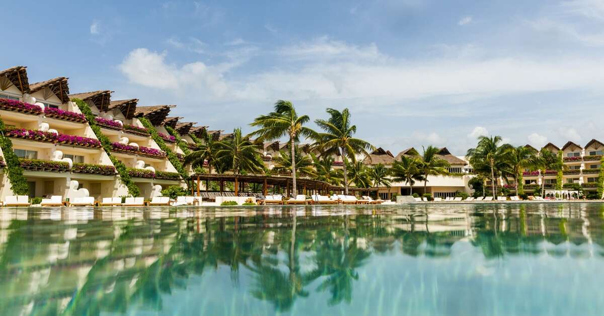 Een foto van het zwembad bij Grand Velas Riviera Maya Hotel