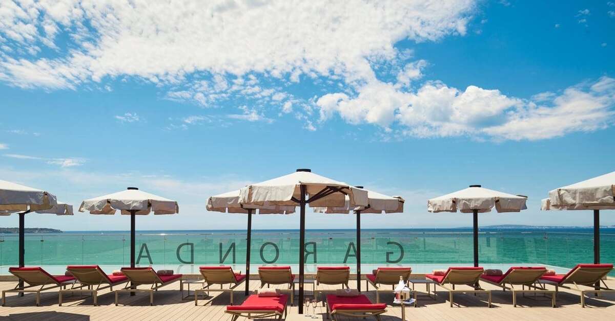 Een foto van het terras bij Pure Salt Garonda