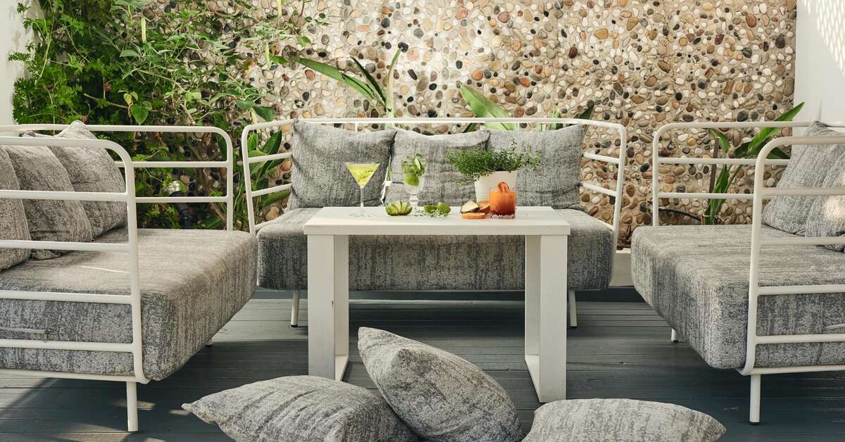 Een foto van het terras bij Meandros Boutique & Spa