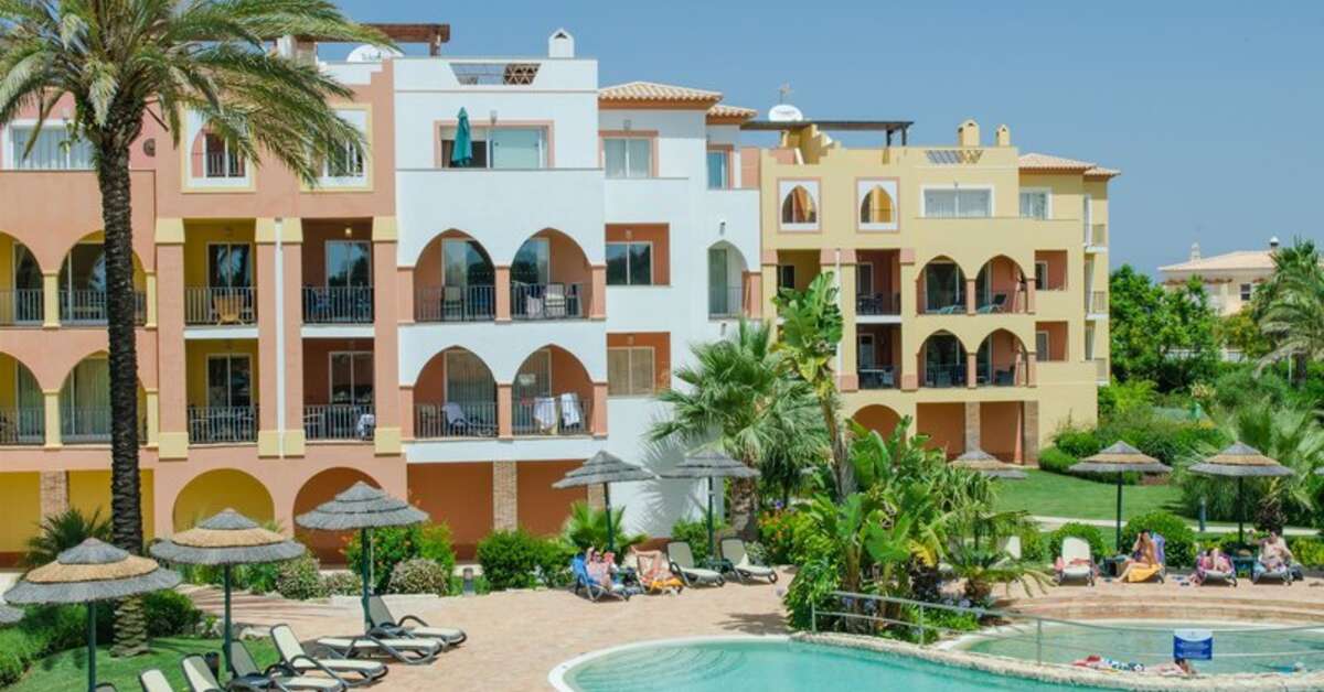 Een foto van het zwembad bij Jardim da Meia Praia