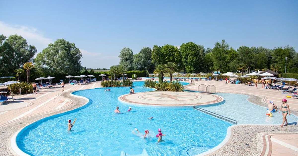 Een foto van het zwembad bij Camping Laguna Village