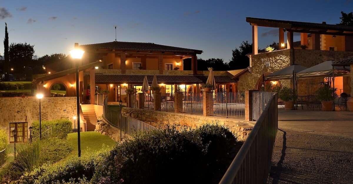 Een foto van de buitenkant van Smy Borgo Magliano