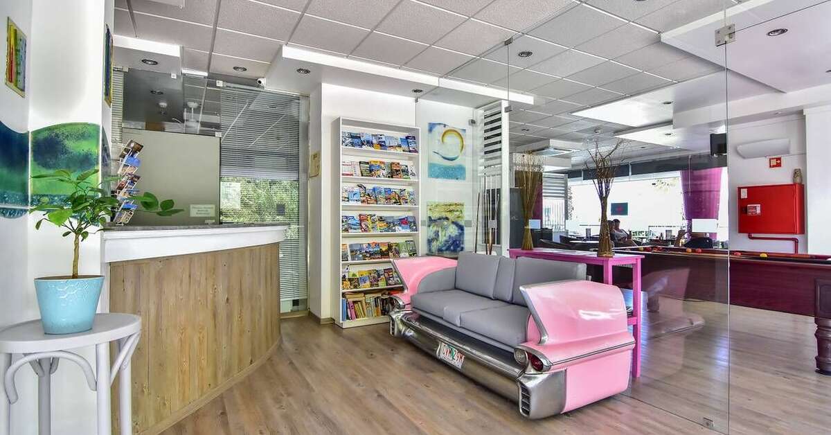 Een foto van het interieur van Bayside Salgados Appartementen