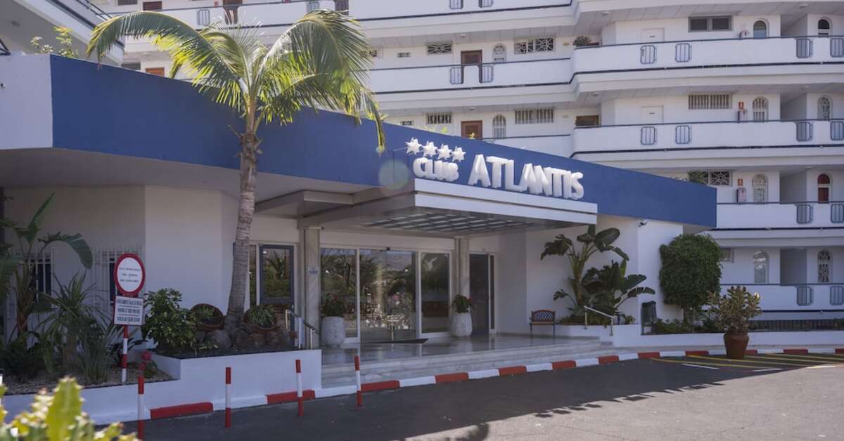 Een foto van de buitenkant van Hovima Atlantis