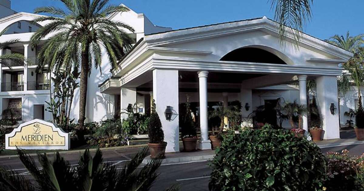 Een foto van de buitenkant van Los Monteros Spa & Golf Resort