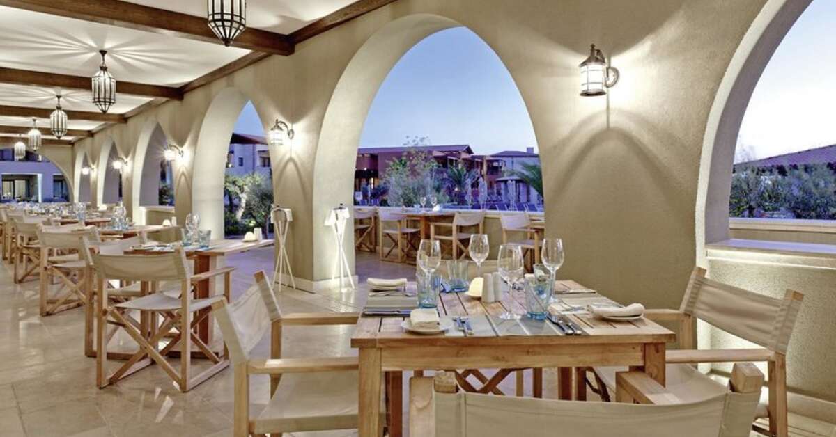 Een foto van The Romanos a Luxury Collection Resort
