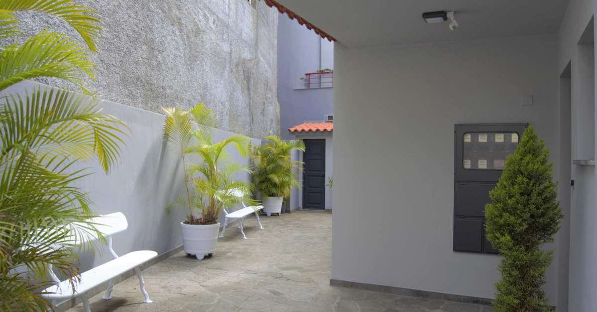 Een foto van het interieur van Appartementen Vitoria by Petit Hotels