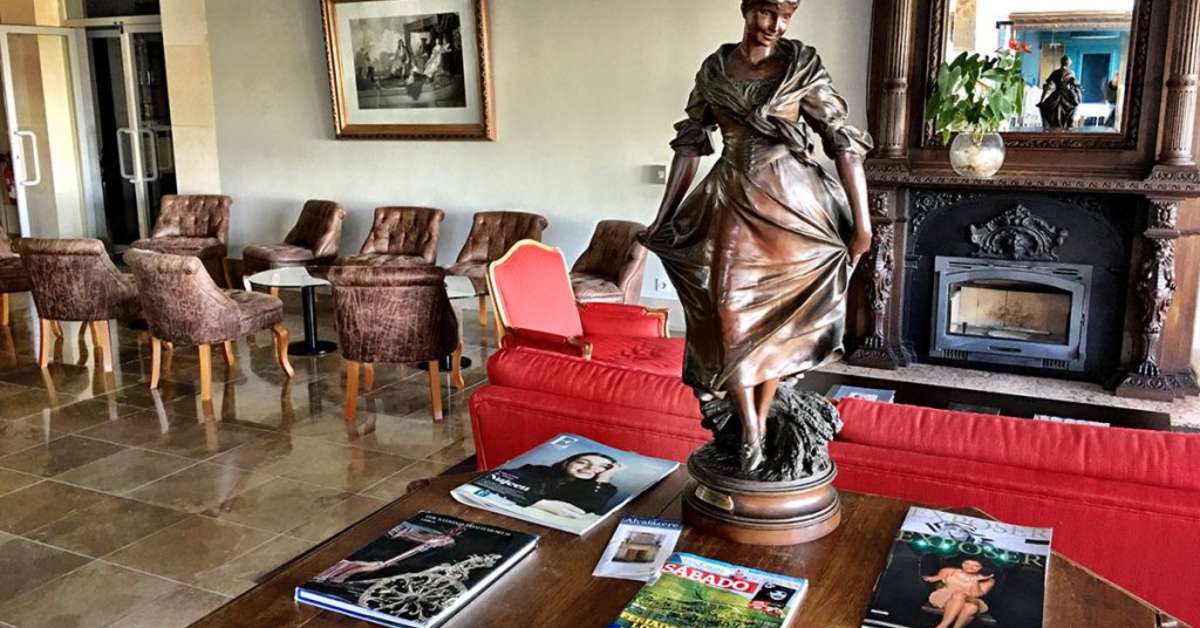 Een foto van het interieur van Conimbriga Hotel do Paco