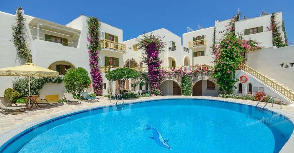 Een foto van het zwembad bij Proteas Hotel & Suites
