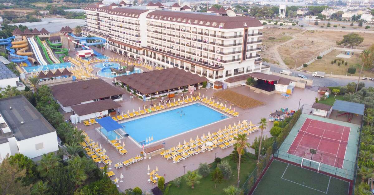 Een foto van het zwembad bij Eftalia Splash Resort