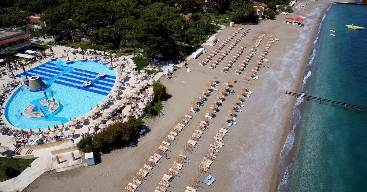 Een foto van het zwembad bij Kimeros Park Holiday Village