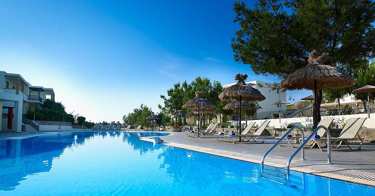 Een foto van het zwembad bij Labranda Miraluna Village & Spa